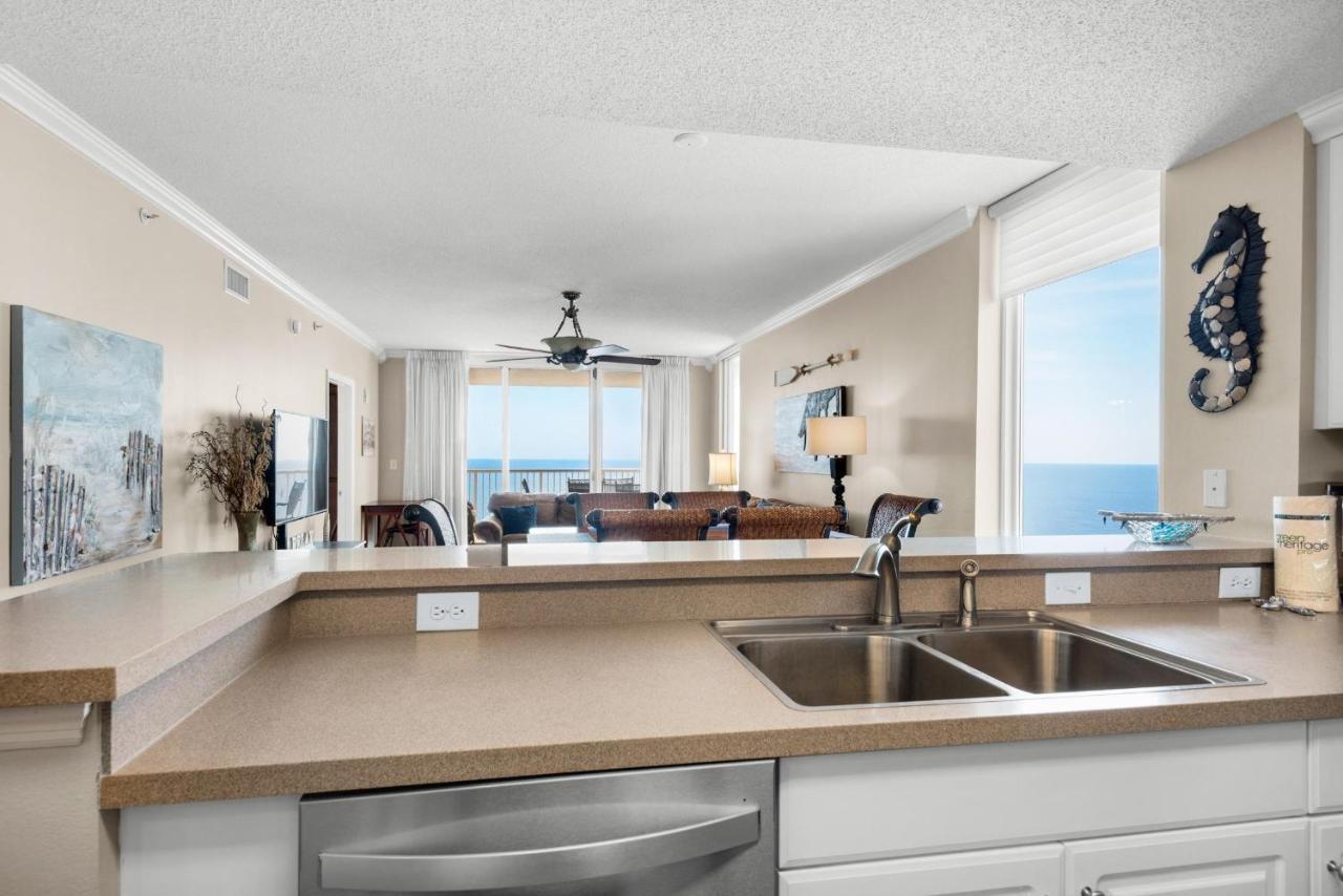 Majestic Towers 1-1701 Holiday home *