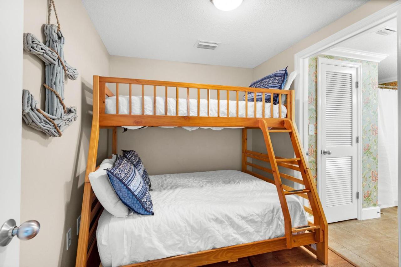 Majestic Towers 1-1701 Holiday home *